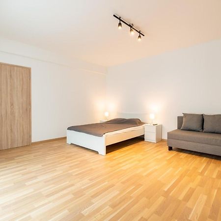 Brand New Two Room Apartment #64 In Elite Rezidence With Free Secure Parking Prague Ngoại thất bức ảnh