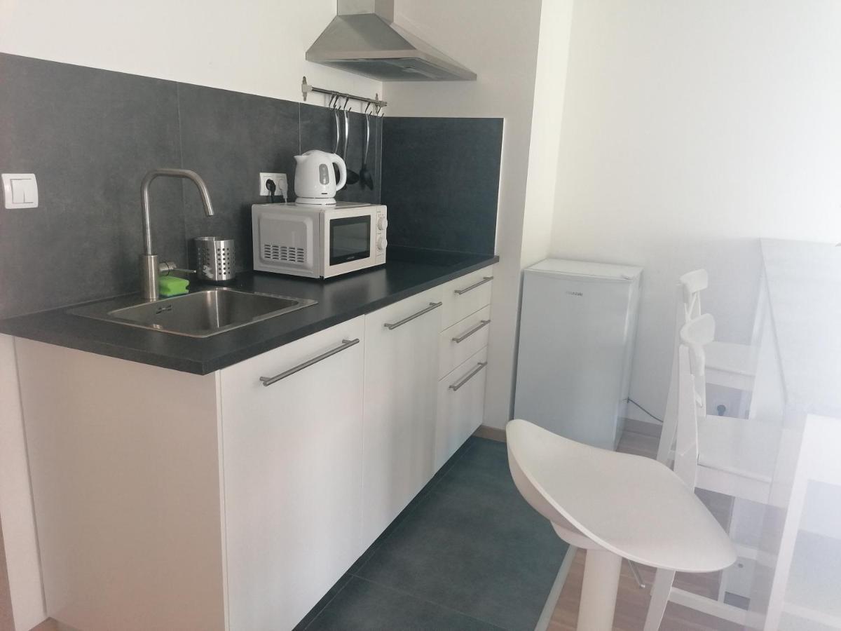 Brand New Two Room Apartment #64 In Elite Rezidence With Free Secure Parking Prague Ngoại thất bức ảnh